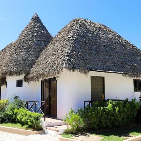 Safari Hotel And Villas Powered By Cocotel Bulala Экстерьер фото